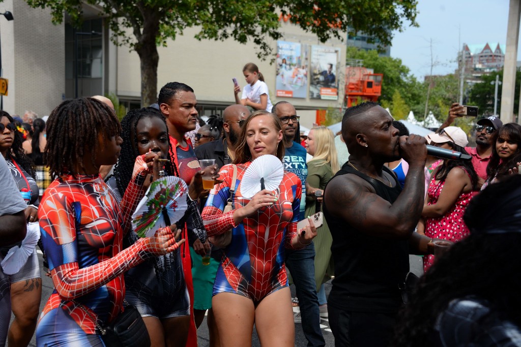 ../Images/Zomercarnaval 2022 315.jpg